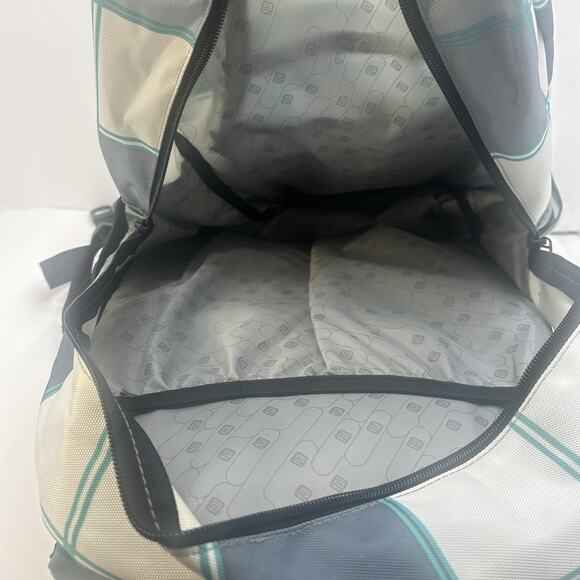 FUL Backpack w Padded Laptop Cushion Sleeve Pockets Green & Gray Plaid - NEW - Picture 6 of 10